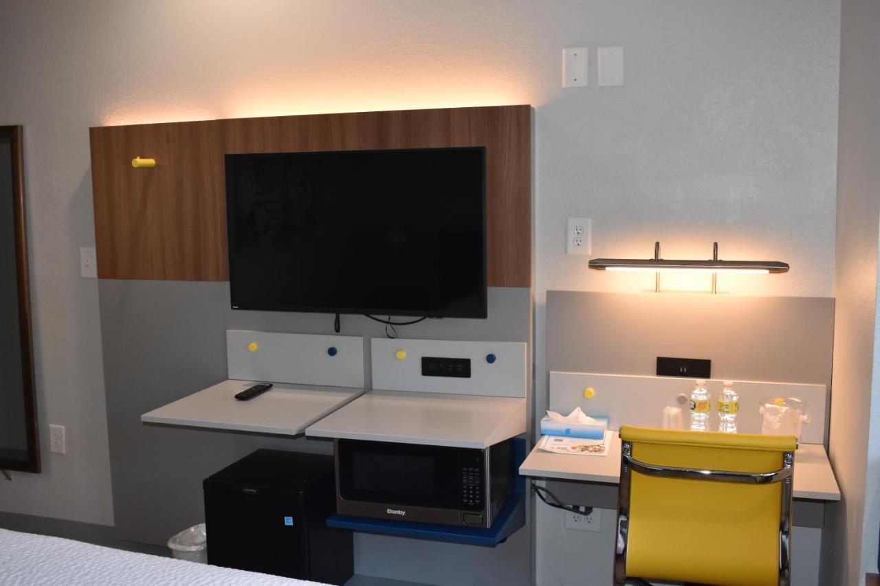 Microtel Inn & Suites By Wyndham Stockbridge/Atlanta I-75 Buitenkant foto
