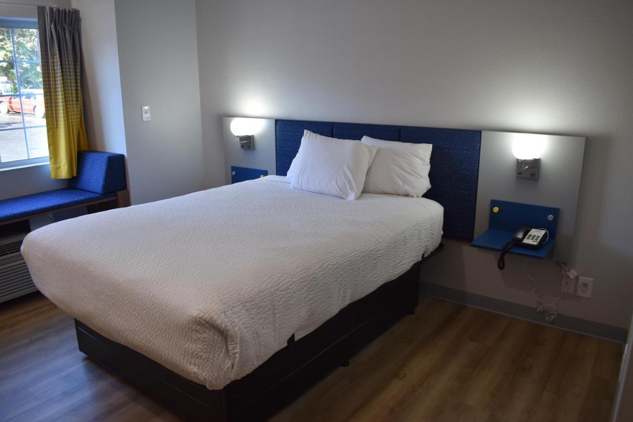 Microtel Inn & Suites By Wyndham Stockbridge/Atlanta I-75 Buitenkant foto