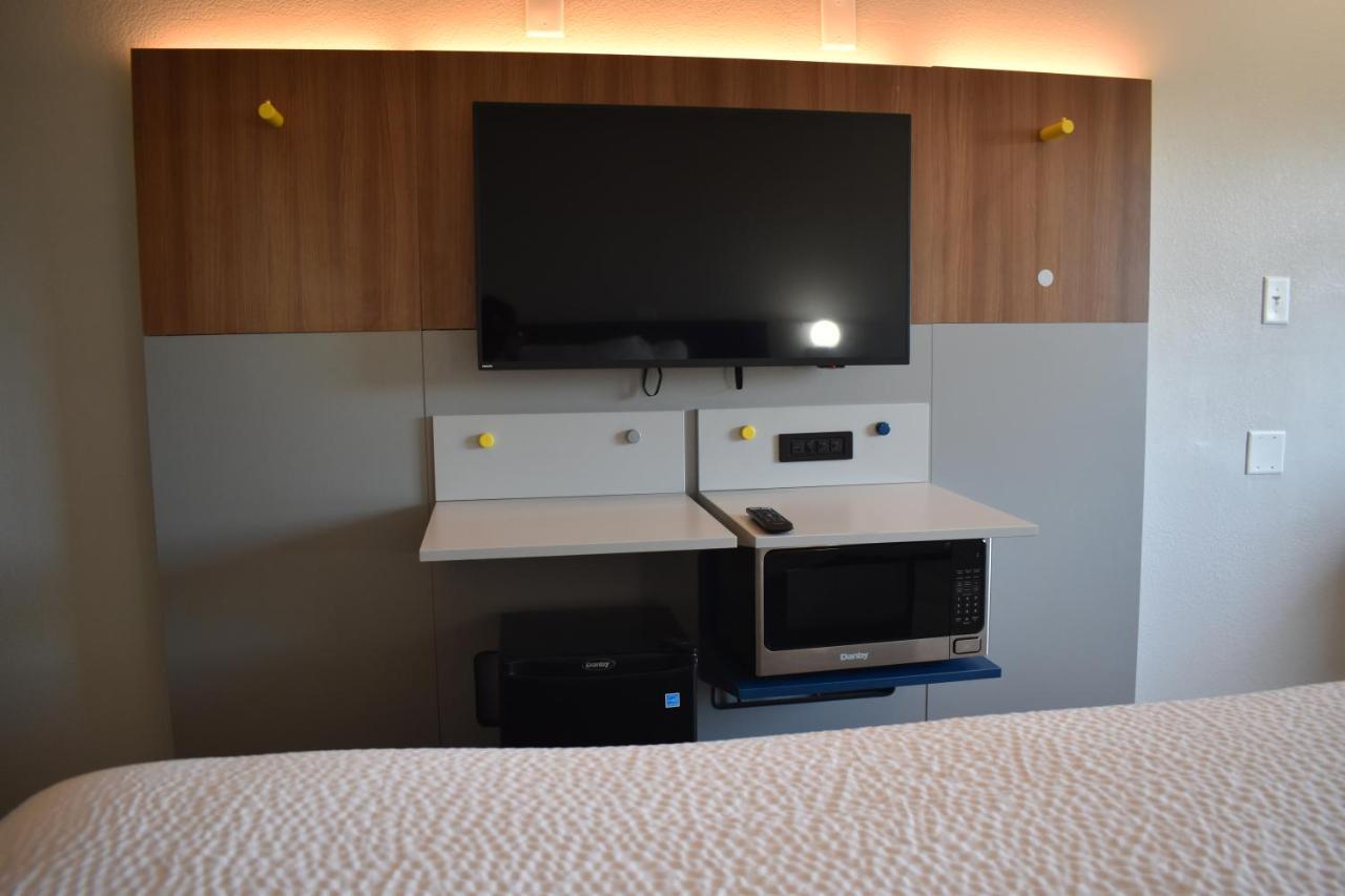 Microtel Inn & Suites By Wyndham Stockbridge/Atlanta I-75 Buitenkant foto