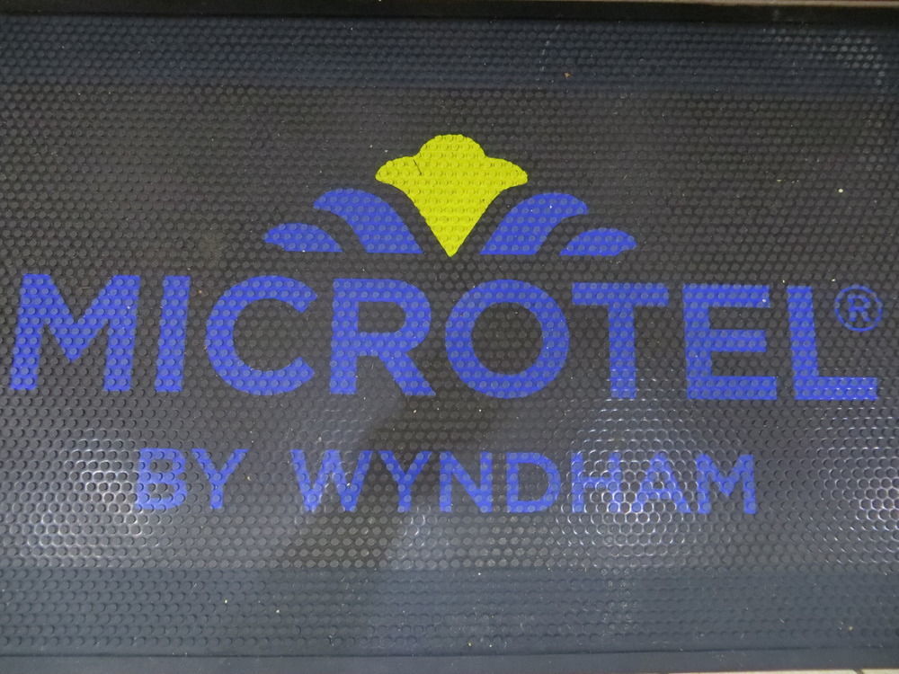 Microtel Inn & Suites By Wyndham Stockbridge/Atlanta I-75 Buitenkant foto